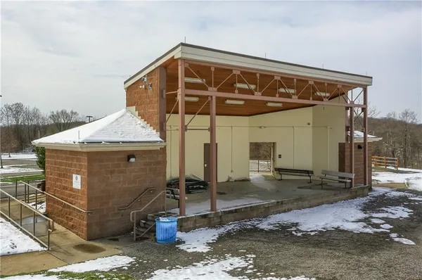 $350,000 | 1146 Olivia Drive, Oakdale, PA 15071