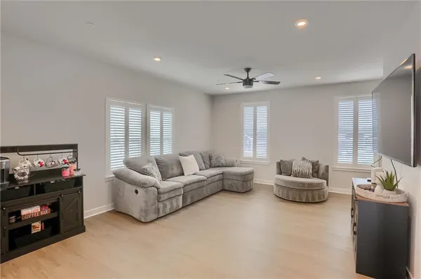 $350,000 | 1146 Olivia Drive, Oakdale, PA 15071