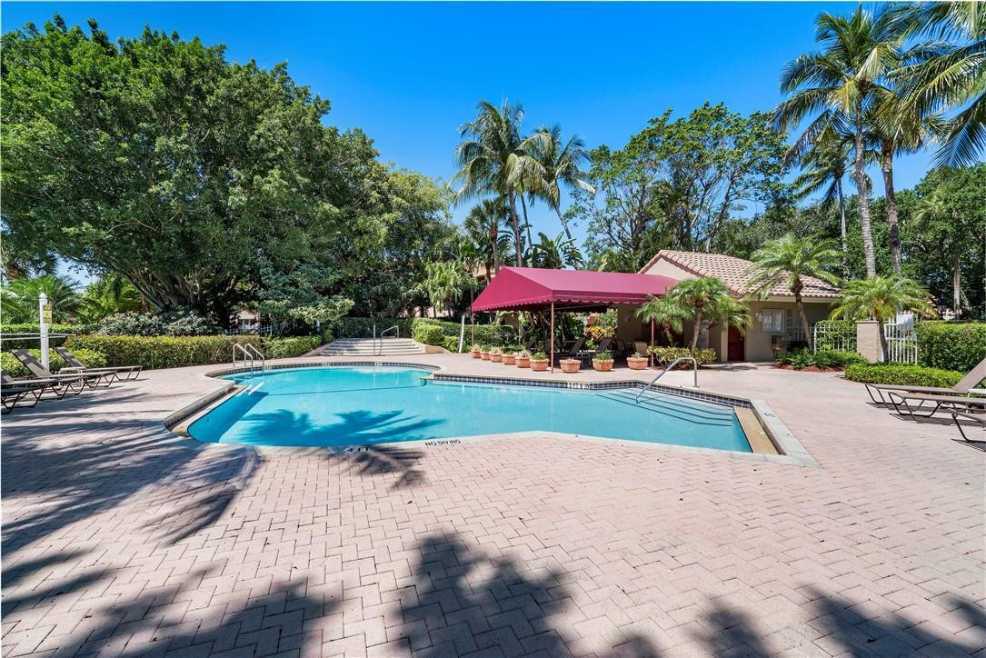 17262 Boca Club Boulevard, Unit 2403 Boca Raton, FL 33487 - Photo 23 of 27 Covered awing for entertaining poolside.