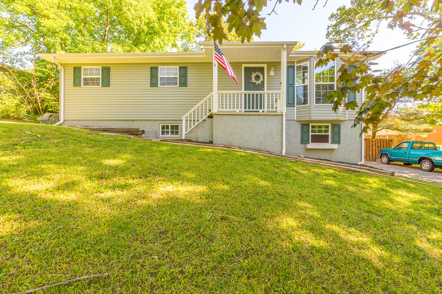 547 Gadd Road Hixson, TN 37343 - Photo 1 of 32 547 Gadd Road HD_-2