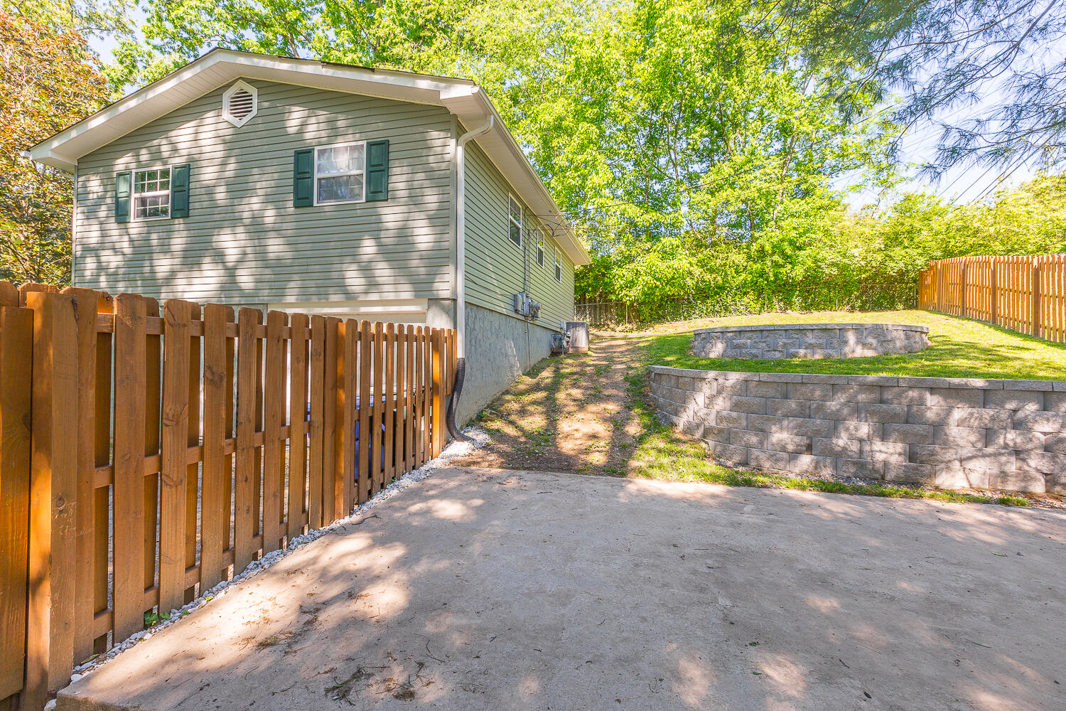 547 Gadd Road Hixson, TN 37343 - Photo 29 of 32 547 Gadd Road HD_-15