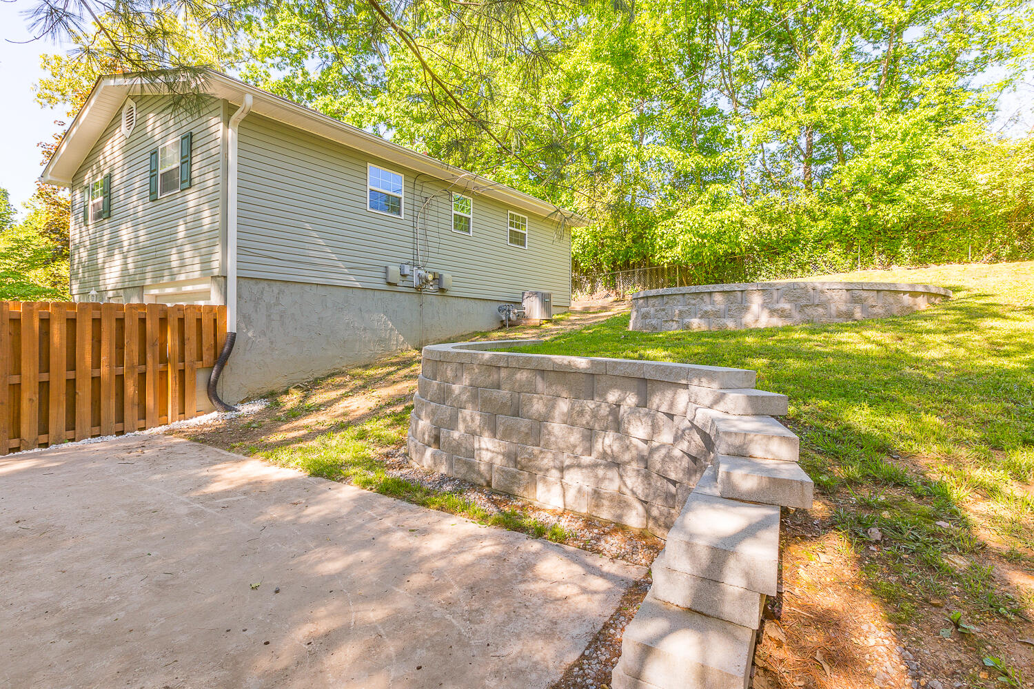 547 Gadd Road Hixson, TN 37343 - Photo 30 of 32 547 Gadd Road HD_-14