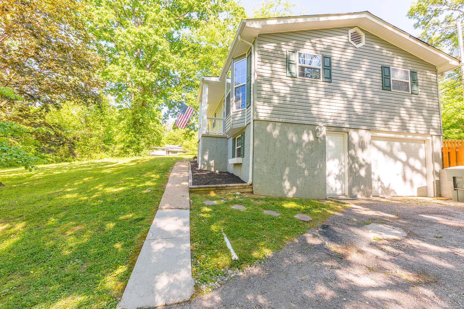 547 Gadd Road Hixson, TN 37343 - Photo 3 of 32 547 Gadd Road HD_-6