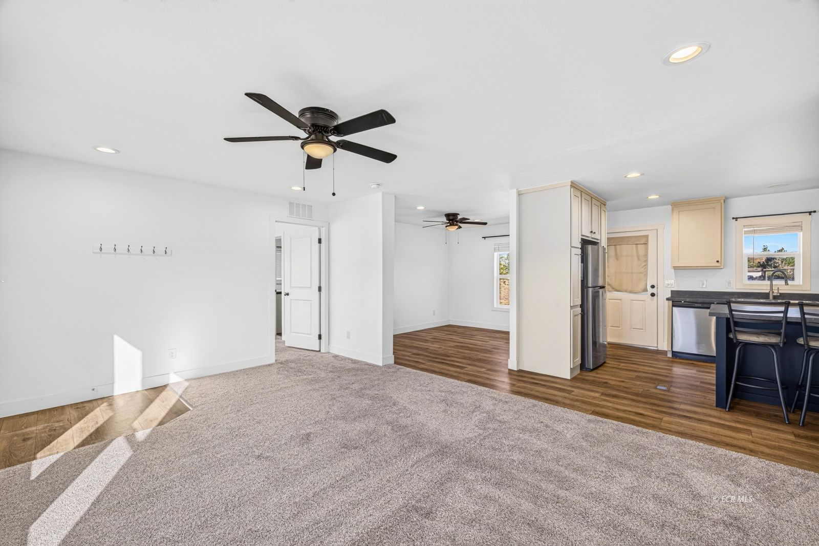 937 Spring Valley Parkway Spring Creek, NV 89815 - Photo 5 of 39