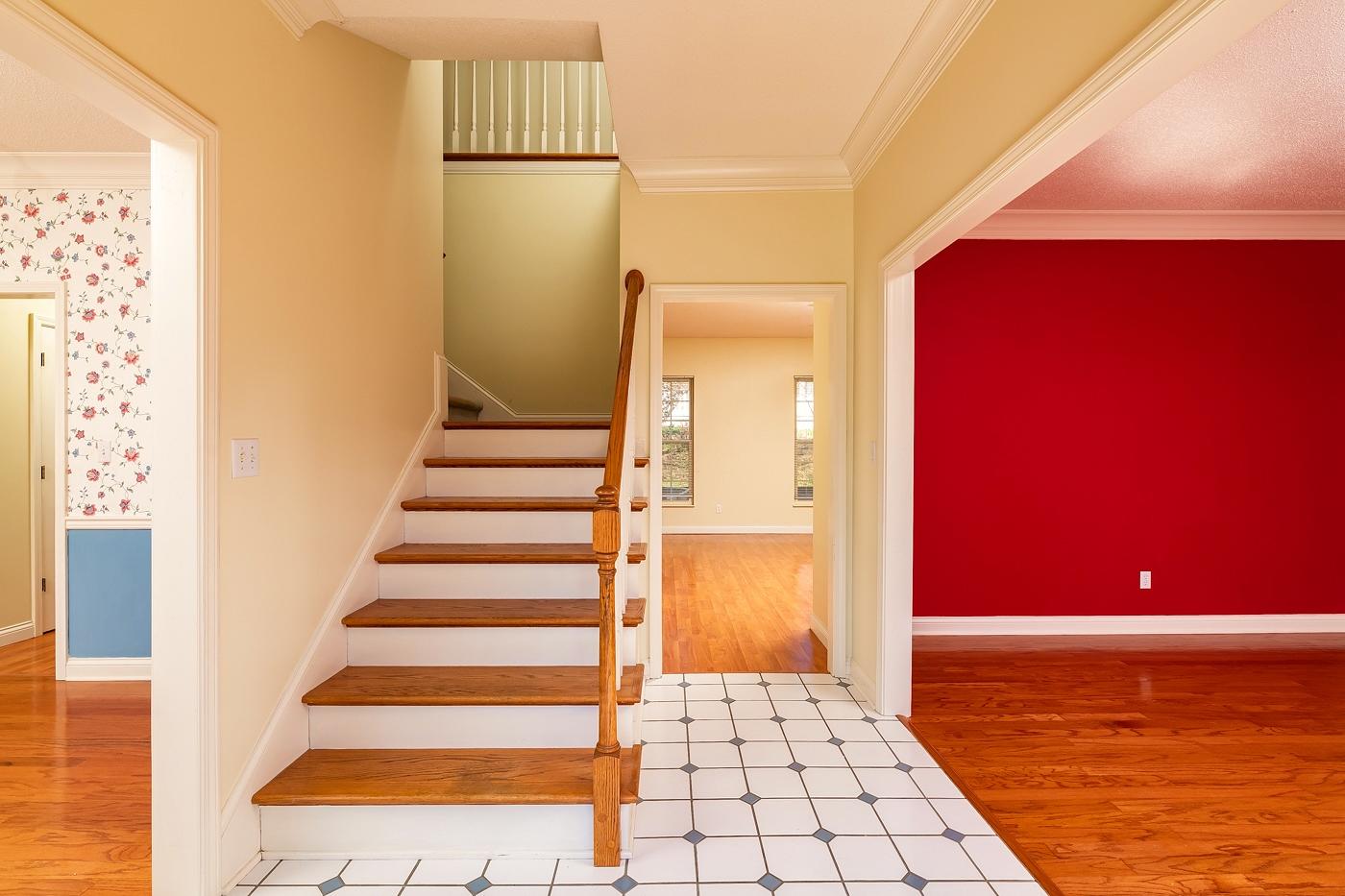 111 Capital Circle Oak Ridge, TN 37830 - Photo 2 of 32 2