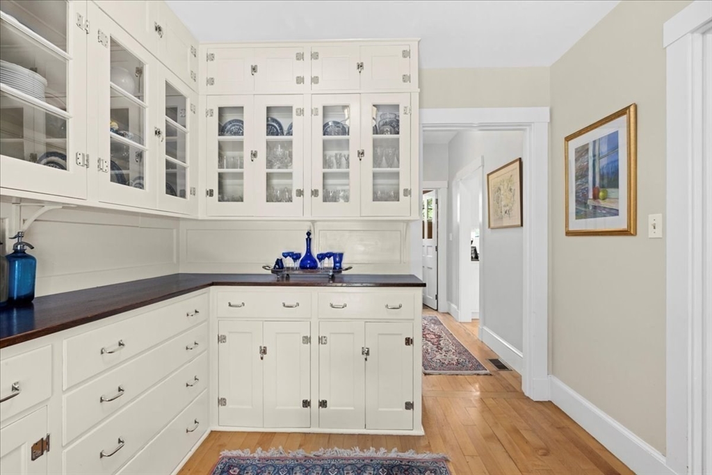 40 Westwood Drive Worcester, MA 01609 - Photo 11 of 42