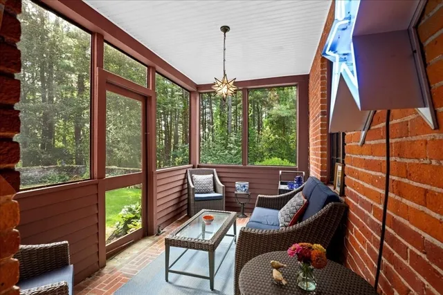 $1,250,000 | 40 Westwood Drive, Worcester, MA 01609