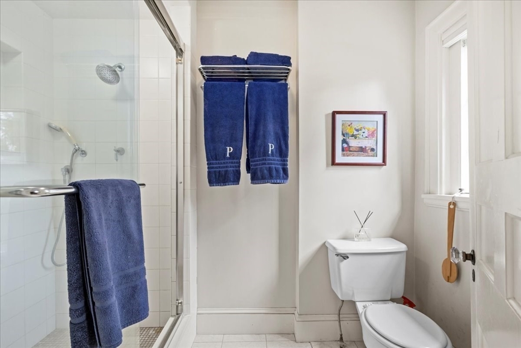 40 Westwood Drive Worcester, MA 01609 - Photo 22 of 42