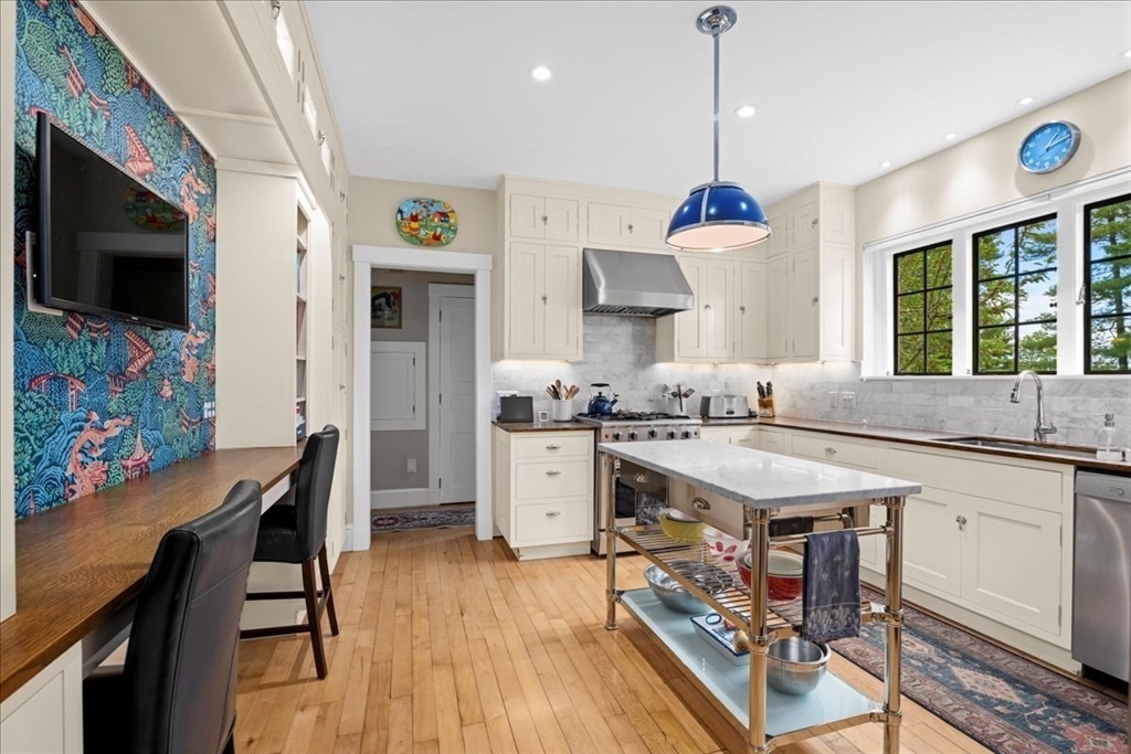 40 Westwood Drive Worcester, MA 01609 - Photo 8 of 42