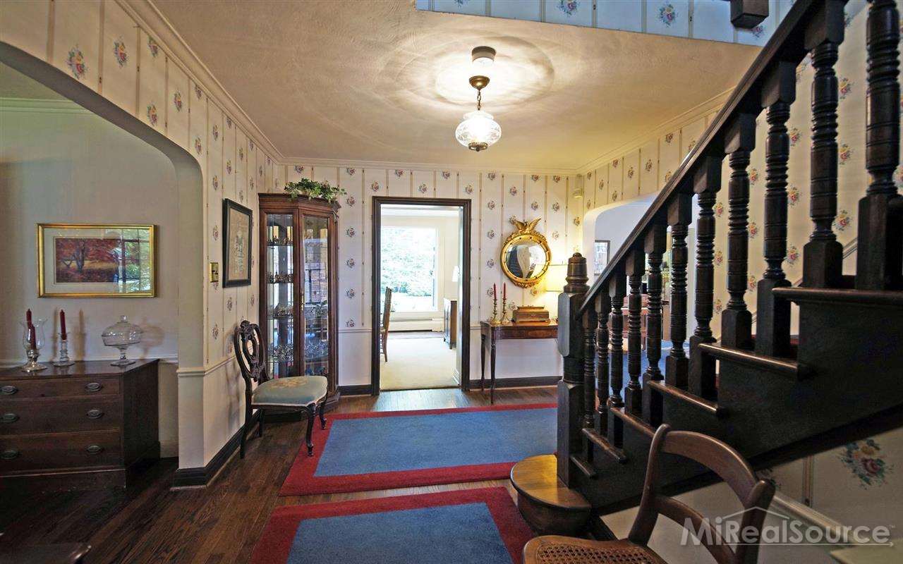 126 Moran Road Grosse Pointe Farms, MI 48236 - Photo 13 of 29