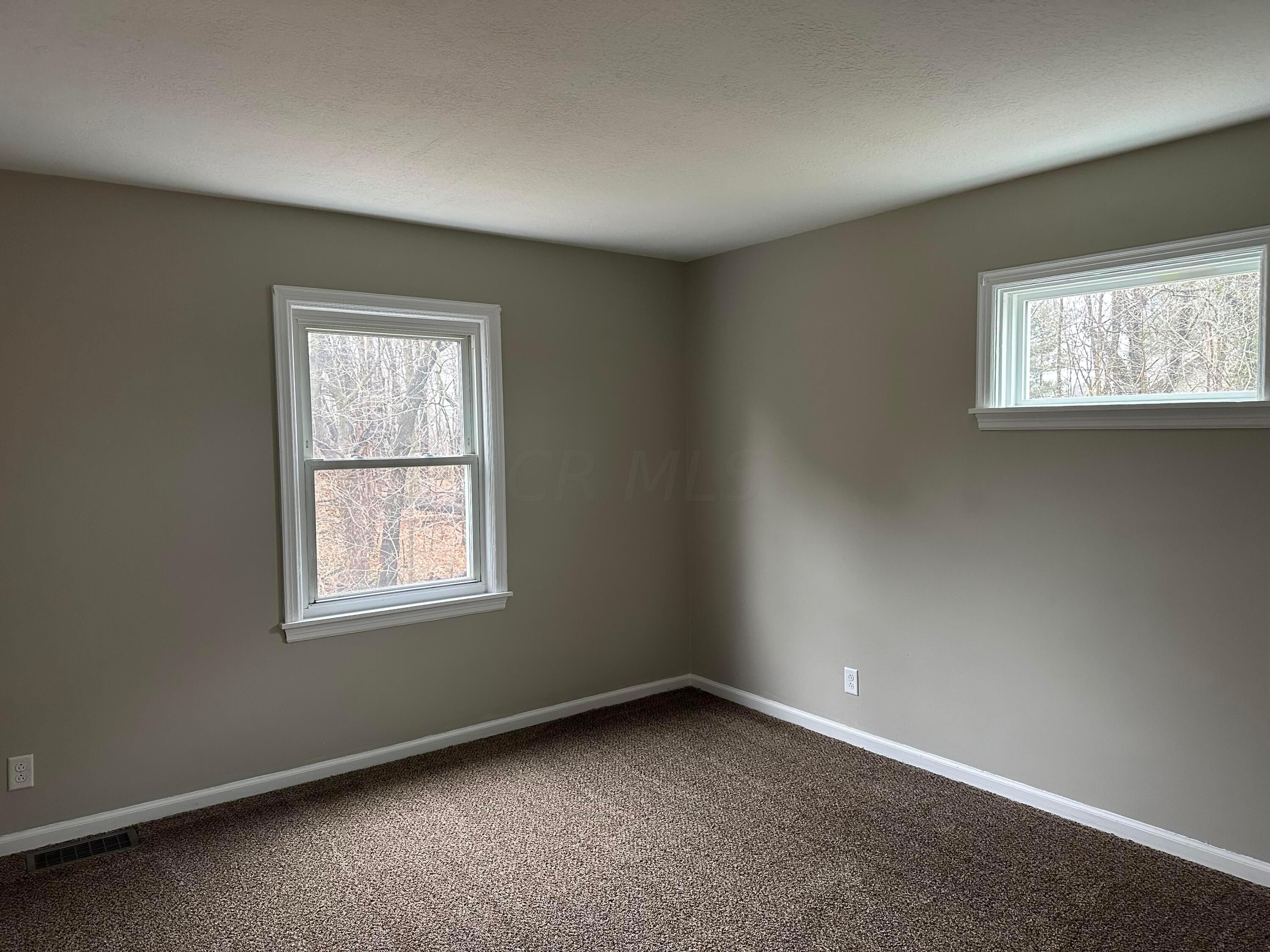 6640 Cincinnati Zanesville Road Northeast, Unit R Lancaster, OH 43130 - Photo 17 of 26 Bedroom 2
