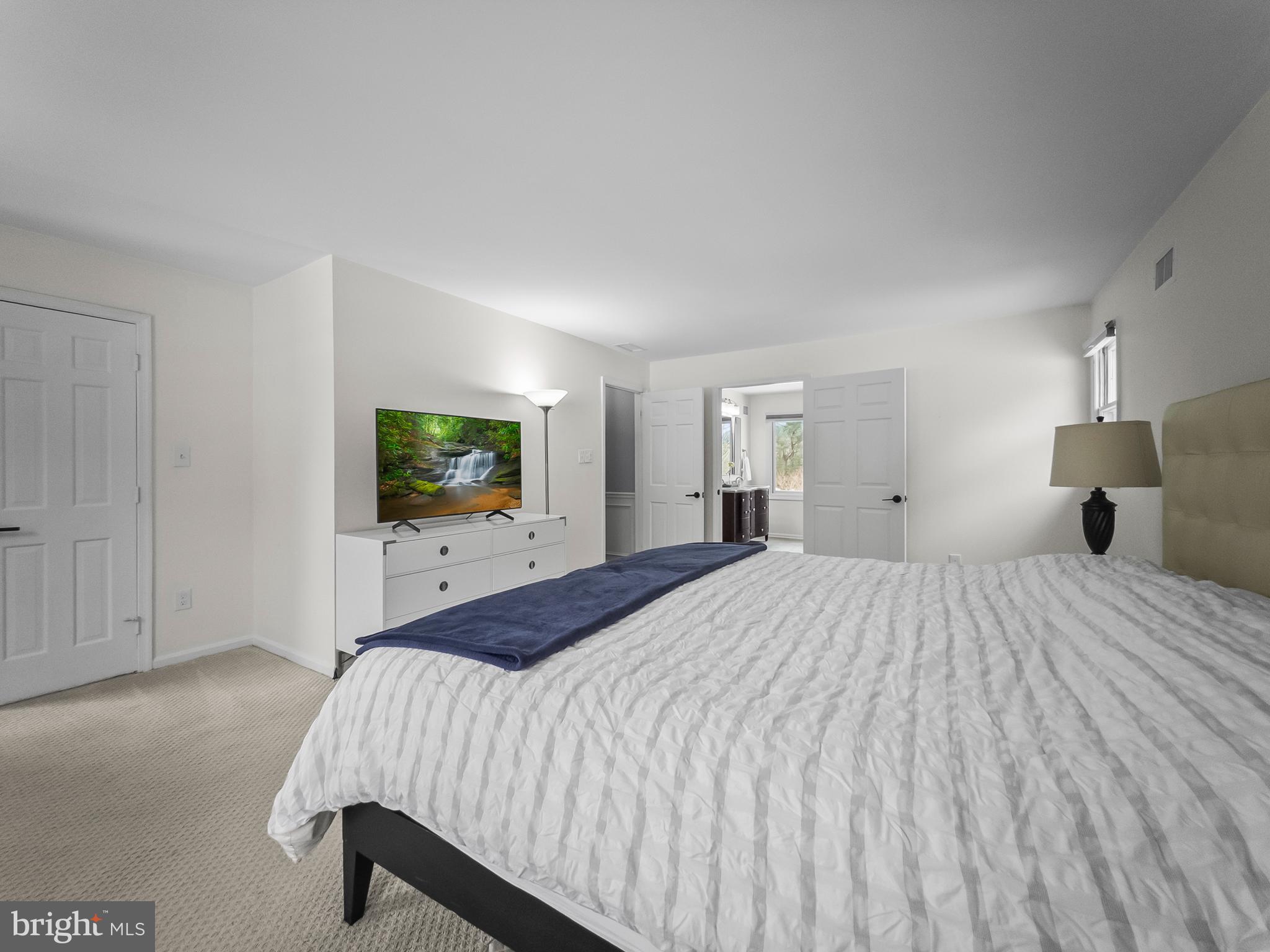 21600 Glendalough Road Gaithersburg, MD 20882 - Photo 32 of 64