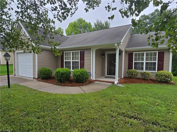$1,850 | 2447 Mid Salem Drive, Winston-Salem, NC 27103