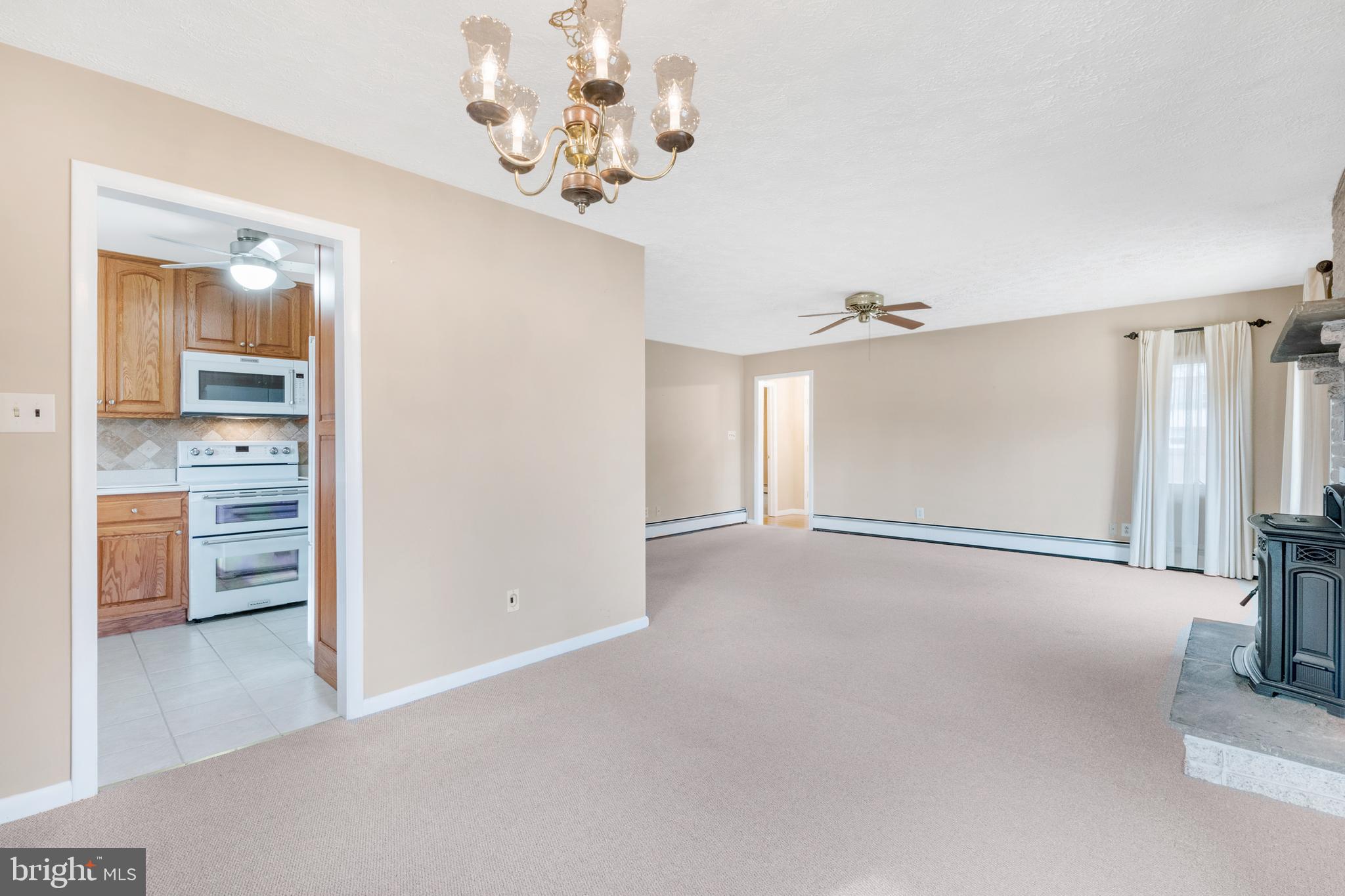 4186 Carrs Ridge Road Edgewater, MD 21037 - Photo 5 of 28 Gallery Image 5