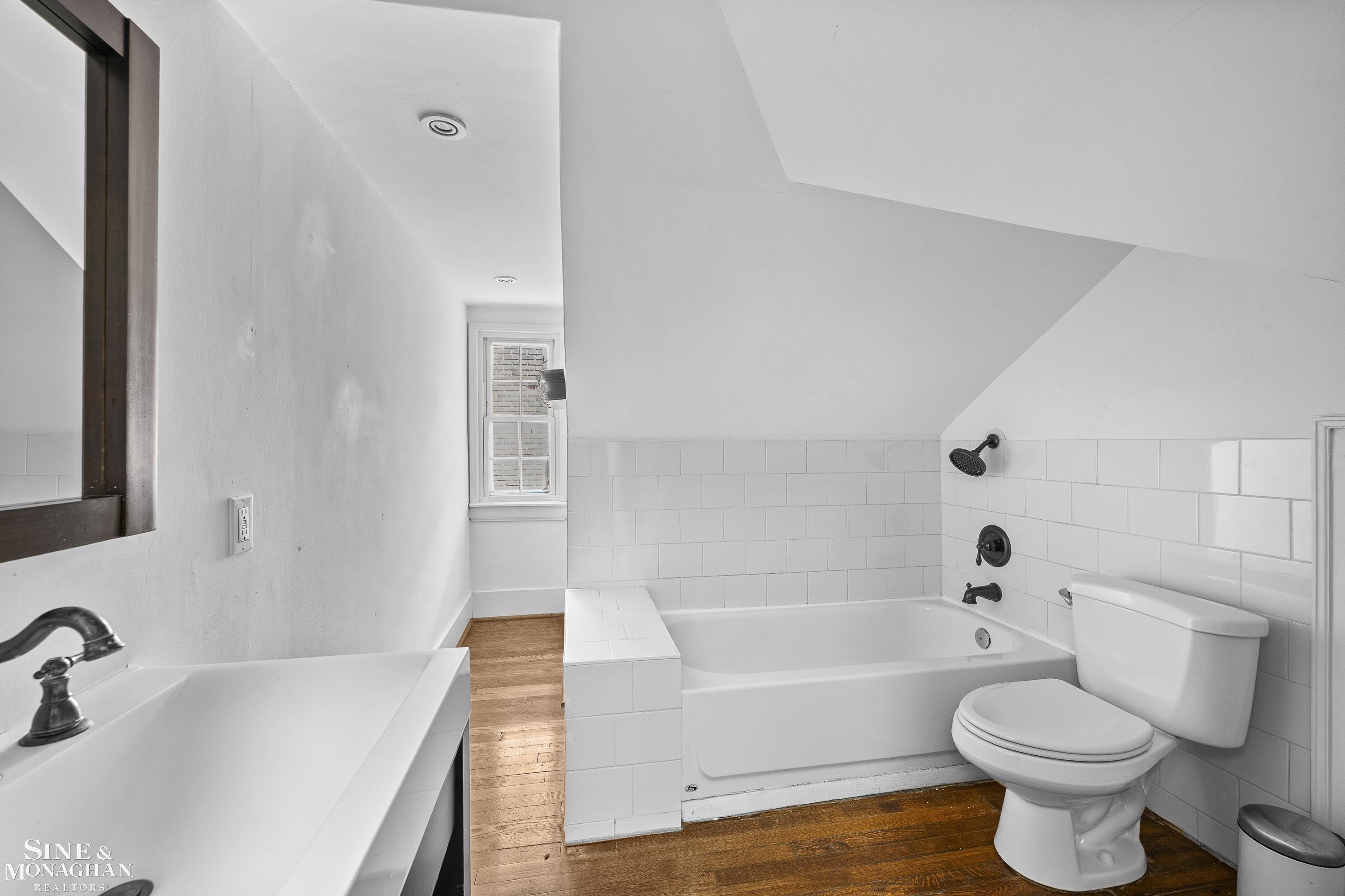 512 Washington Road Grosse Pointe, MI 48230 - Photo 53 of 83
