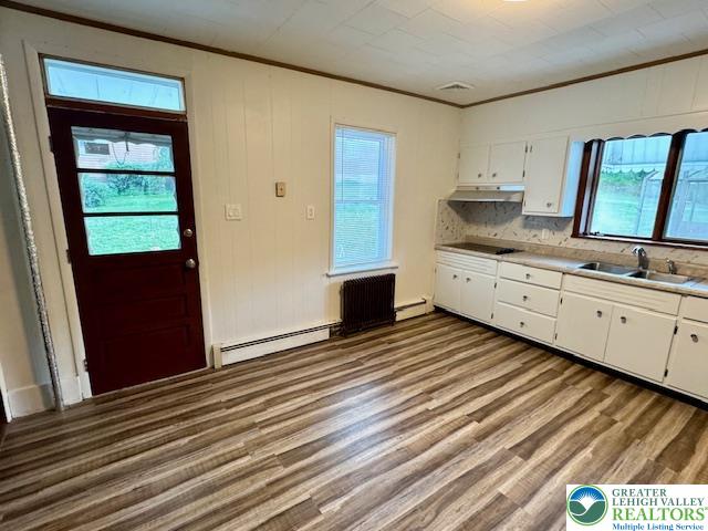 1911 Echo Road Slatington, PA 18080 - Photo 17 of 38 a kitchen with stainless steel appliances granite countertop a sink stove and cabinets