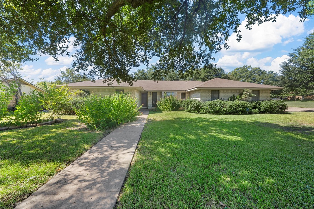 725 First Street Hewitt, TX 76643 - Photo 1 of 1 Gallery Image 1