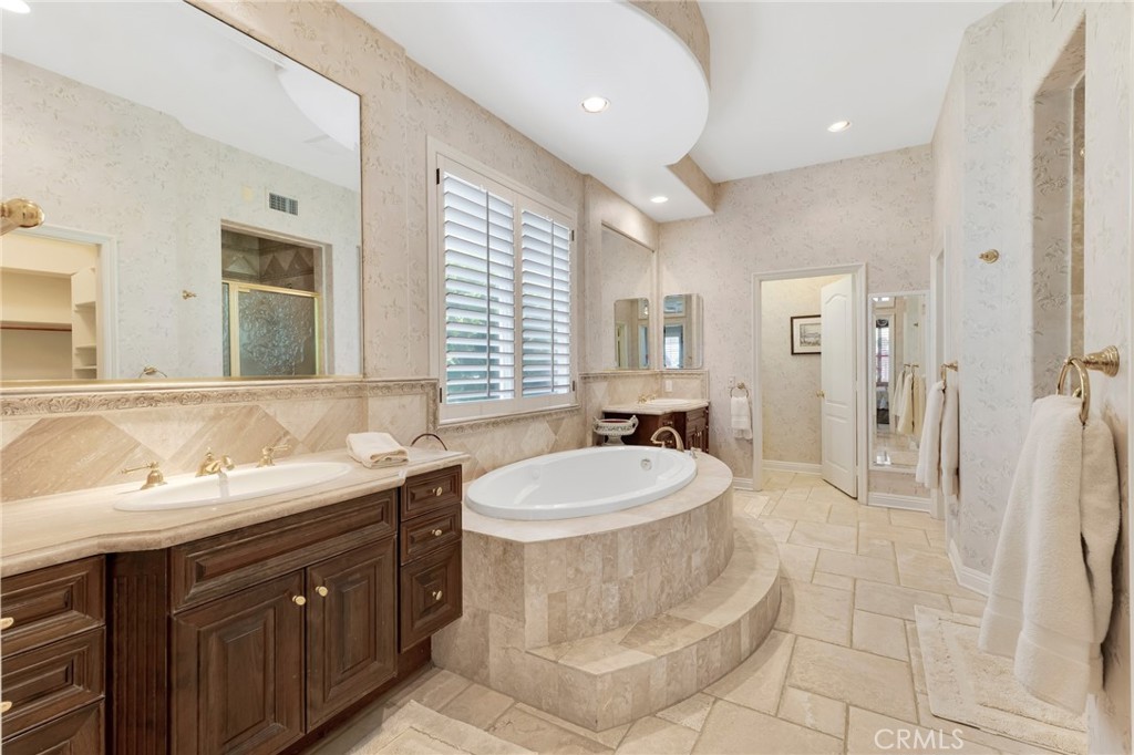 20130 Vía Medici Porter Ranch, CA 91326 - Photo 24 of 49