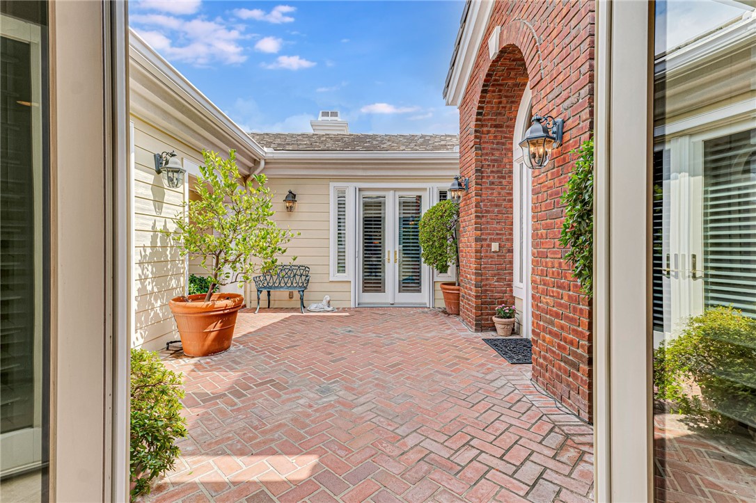 20130 Vía Medici Porter Ranch, CA 91326 - Photo 30 of 49