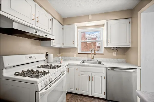 $289,000 | 2079 Spring Valley Road, Pittsburgh, PA 15243