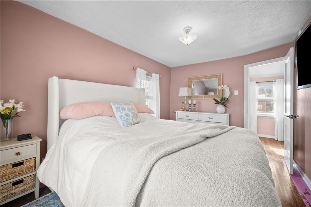 2079 Spring Valley Road Pittsburgh, PA 15243 - Photo 28 of 35 a bedroom with a bed and a dresser