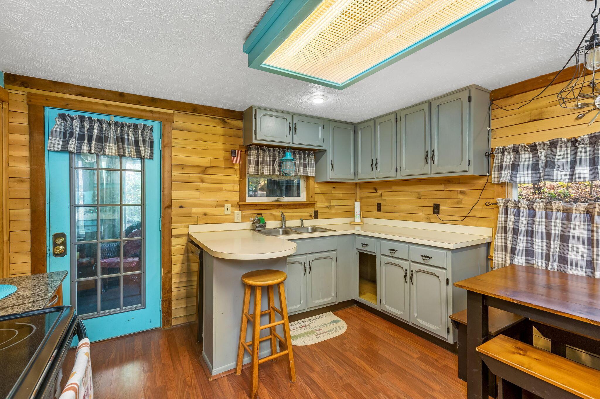 9126 Walnut Dowler Road Logan, OH 43138 - Photo 15 of 46 Kitchen