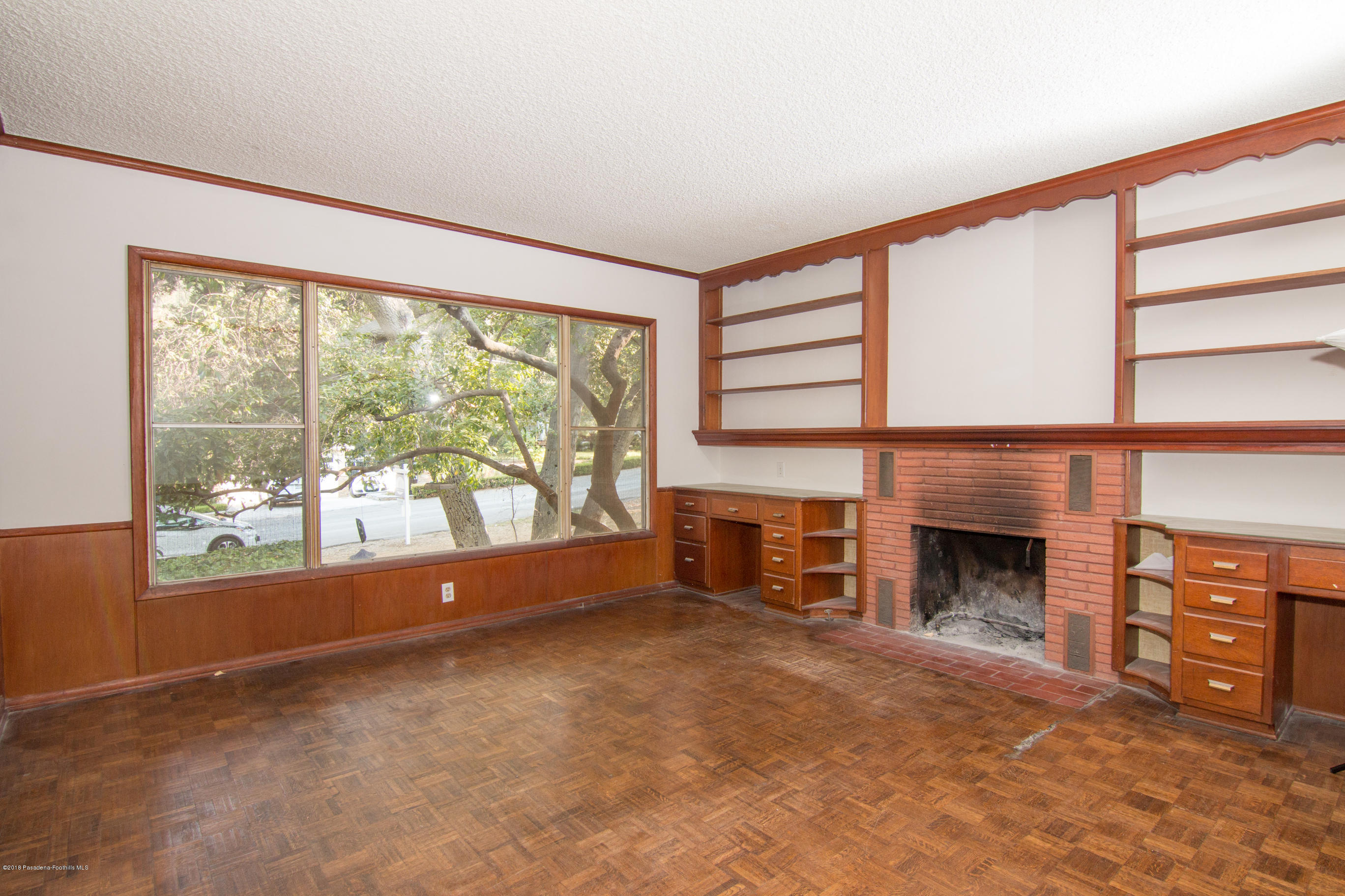 511 Whiting Woods Road Glendale, CA 91208 - Photo 13 of 23 marketing photos staged-11