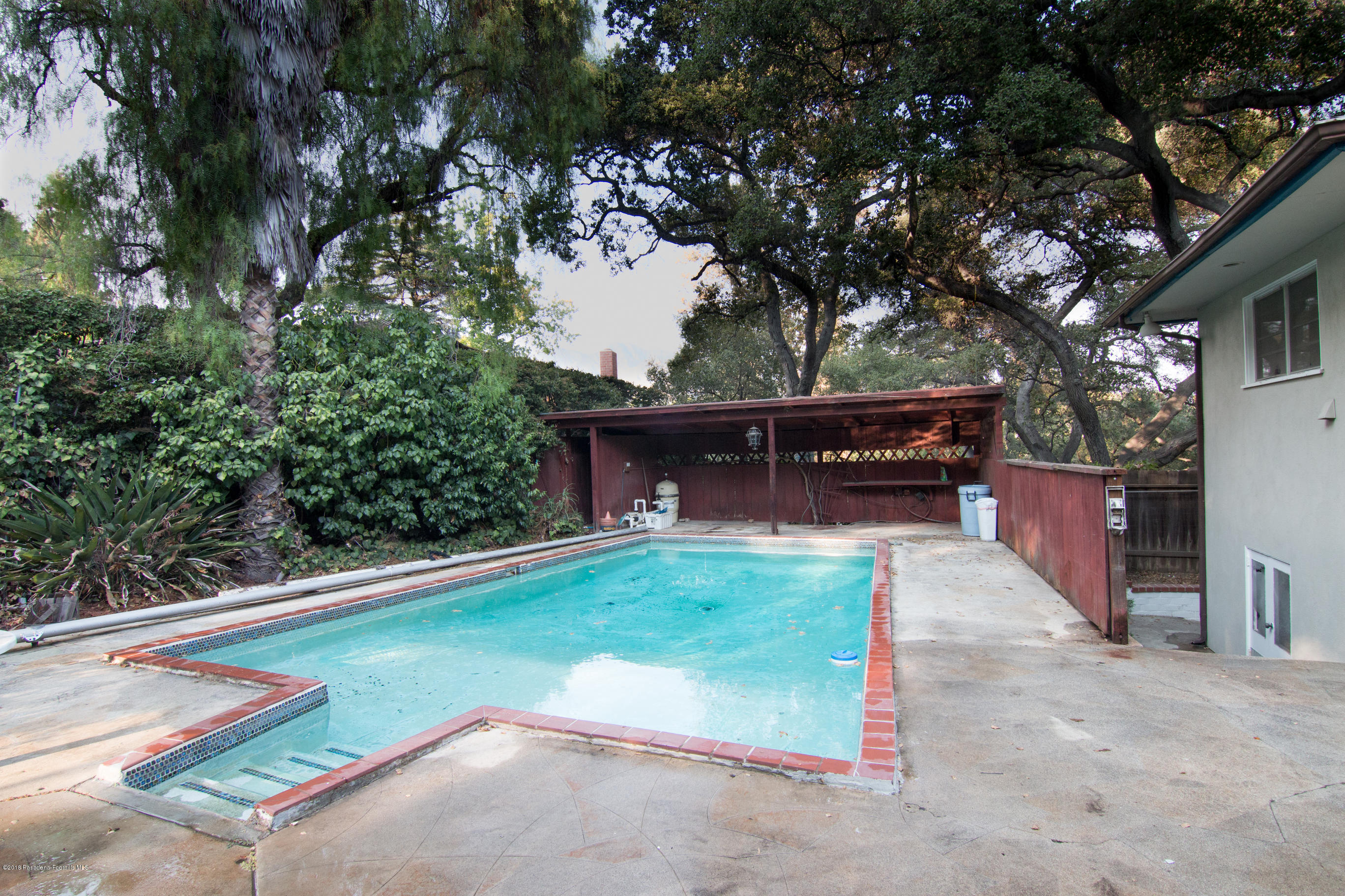 511 Whiting Woods Road Glendale, CA 91208 - Photo 21 of 23 marketing photos staged-20
