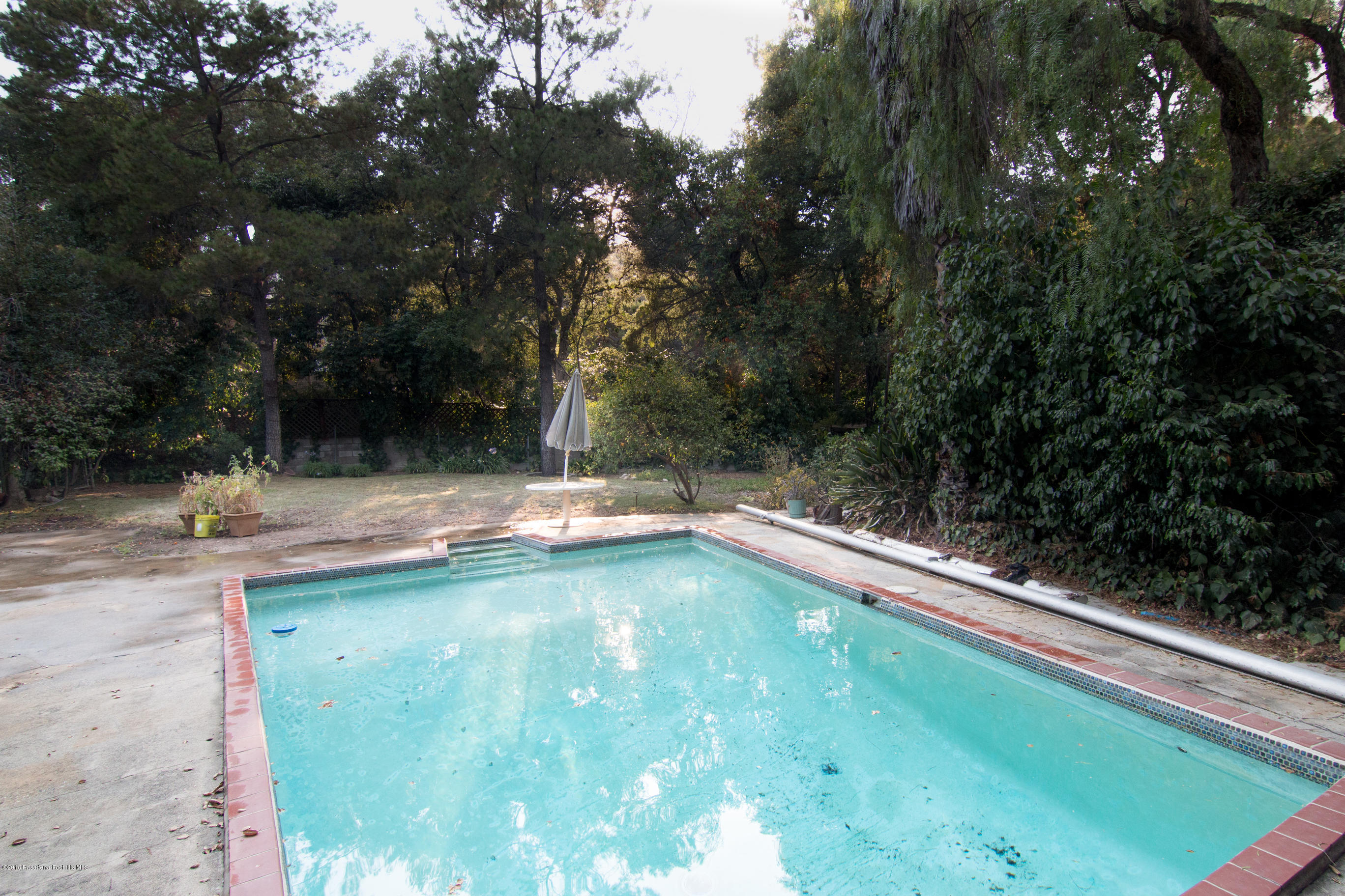 511 Whiting Woods Road Glendale, CA 91208 - Photo 22 of 23 marketing photos staged-21
