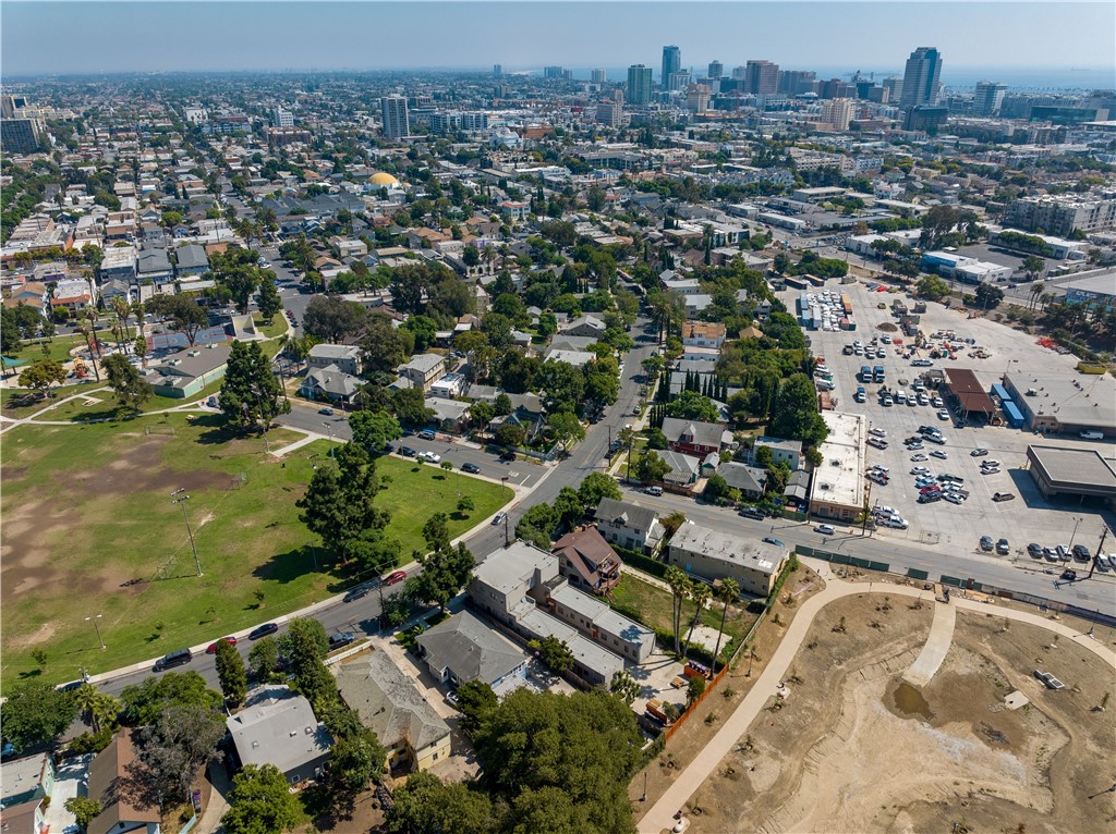 914 North Loma Vis Dr  