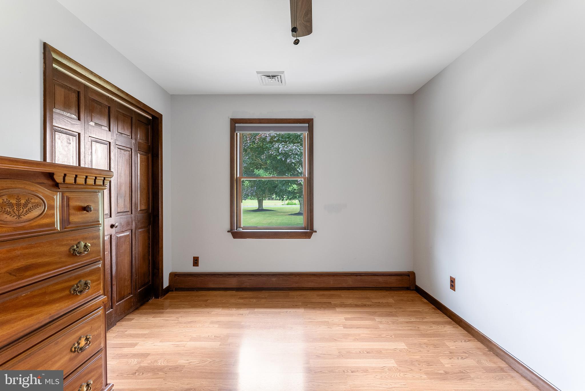 1989 Monroeville Road Monroeville, NJ 08343 - Photo 24 of 36 a view of an empty room and window