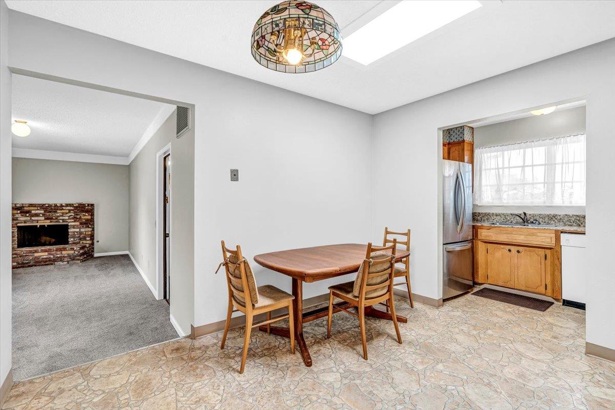 3111 Carmelo Circle Marina, CA 93933 - Photo 9 of 35 a view of a livingroom with furniture and a livingroom