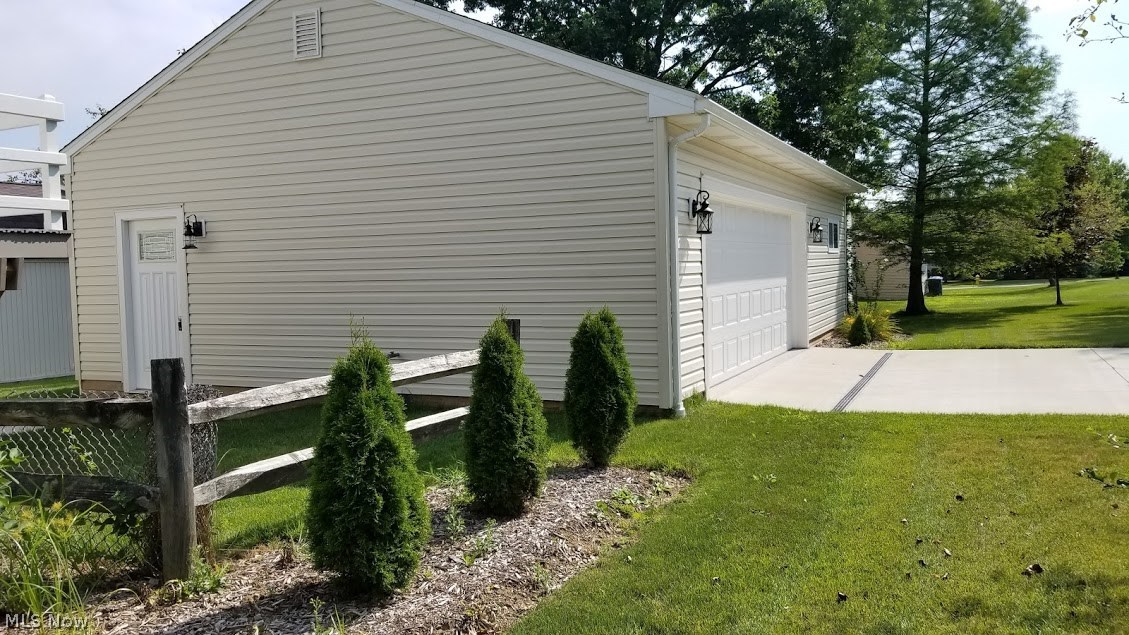 1249 Jacoby Road Akron, OH 44321 - Photo 3 of 27