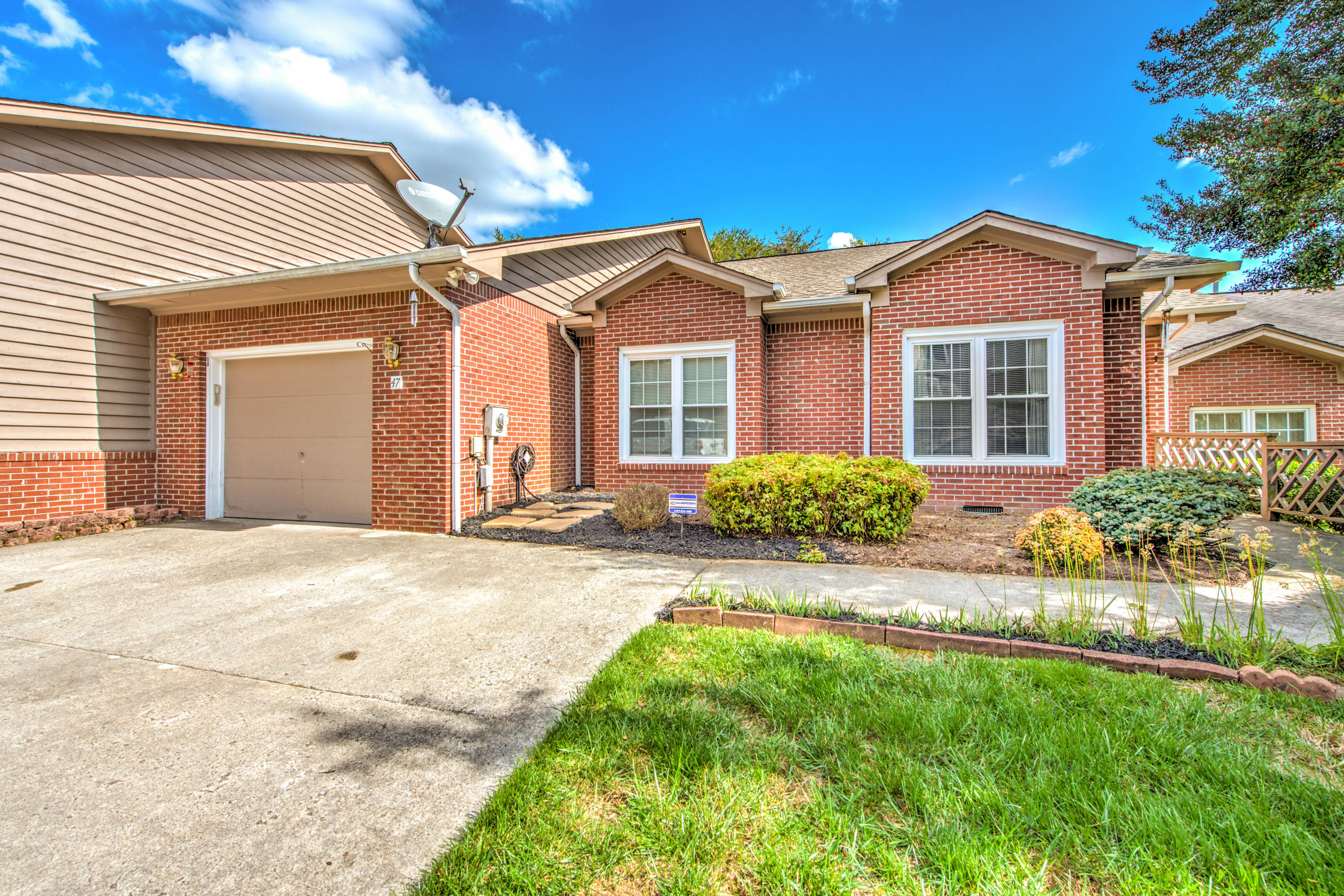 47 Riverview Drive Oak Ridge, TN 37830 - Photo 2 of 36 1