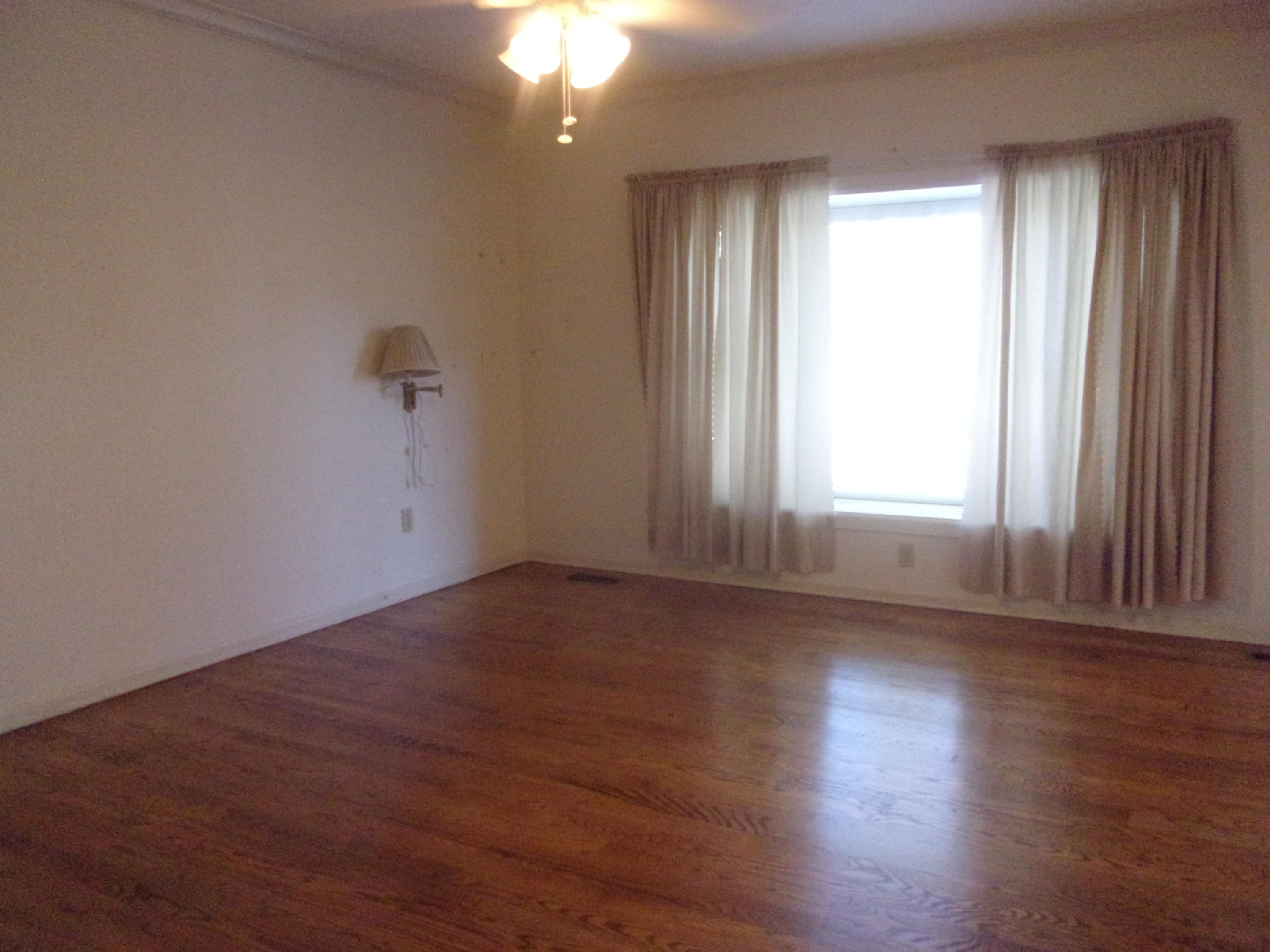 47 Riverview Drive Oak Ridge, TN 37830 - Photo 13 of 36 100_0317