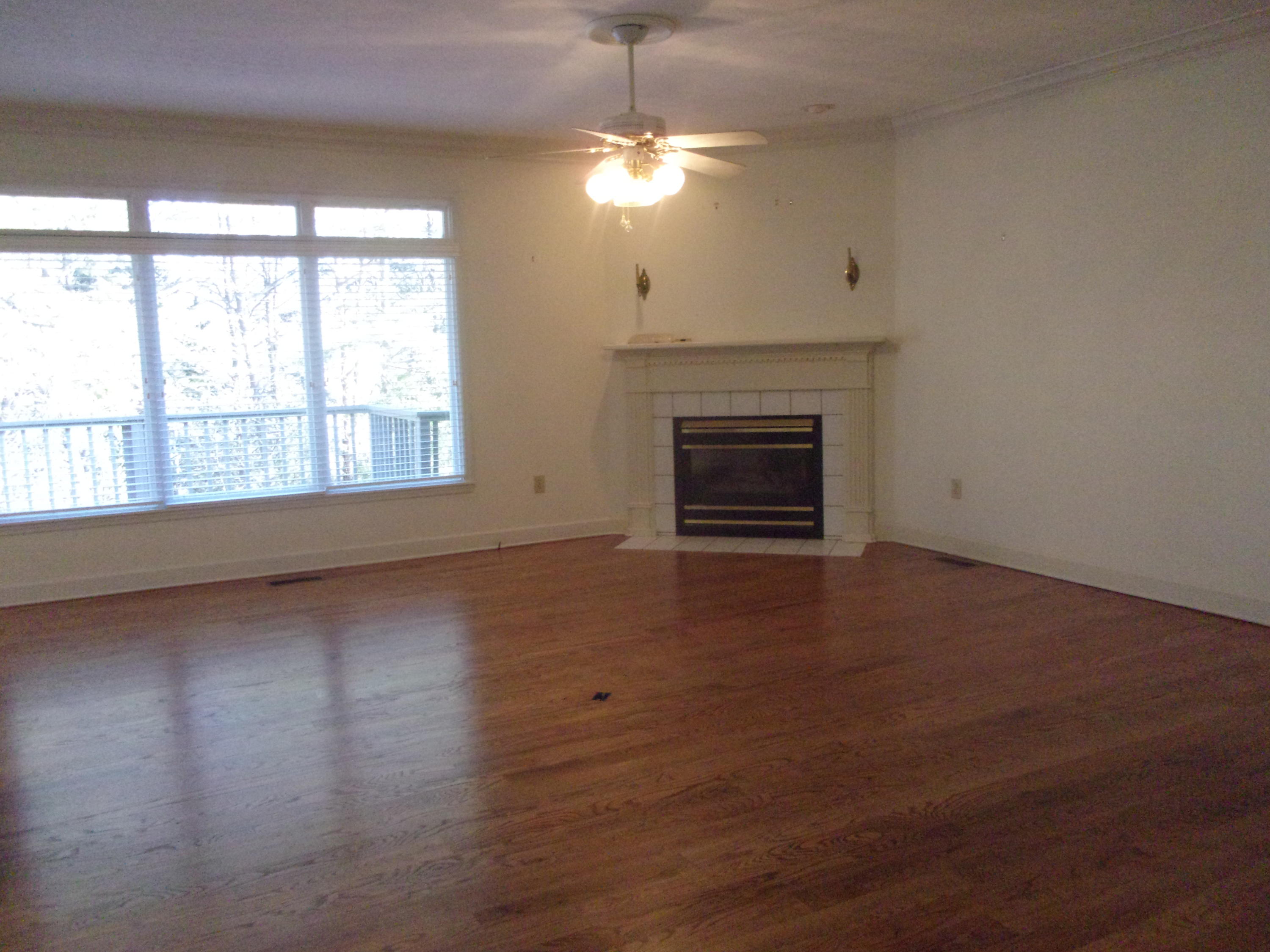 47 Riverview Drive Oak Ridge, TN 37830 - Photo 6 of 36 100_0313