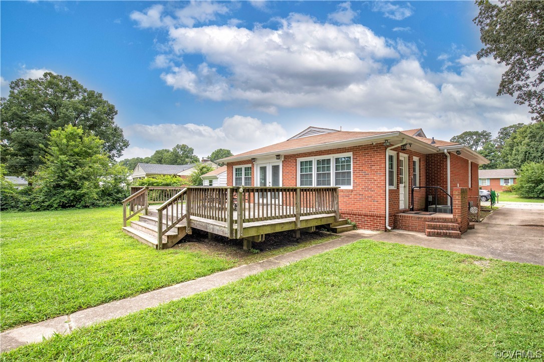 5505 Raleigh Road Henrico, VA 23231 - Photo 21 of 30 a view of a house with a backyard