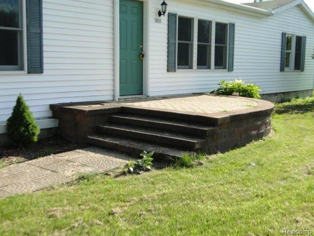 5439 Lippincott Road Lapeer, MI 48446 - Photo 2 of 35 Front Paver Porch