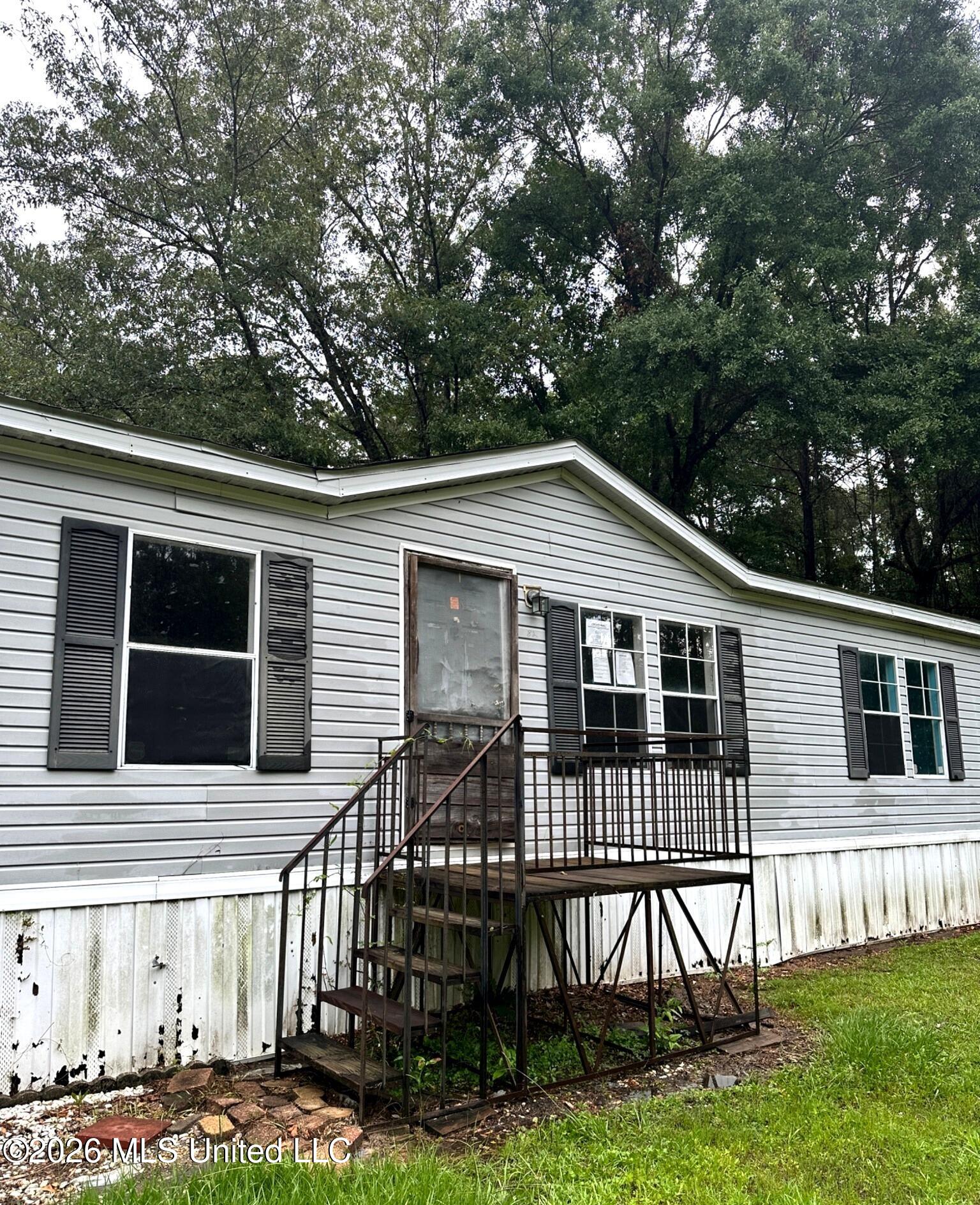 82 Shelton Pearson Road, Unit B Picayune, MS 39466 - Photo 2 of 14 IMG_4385_1_MLS_ready