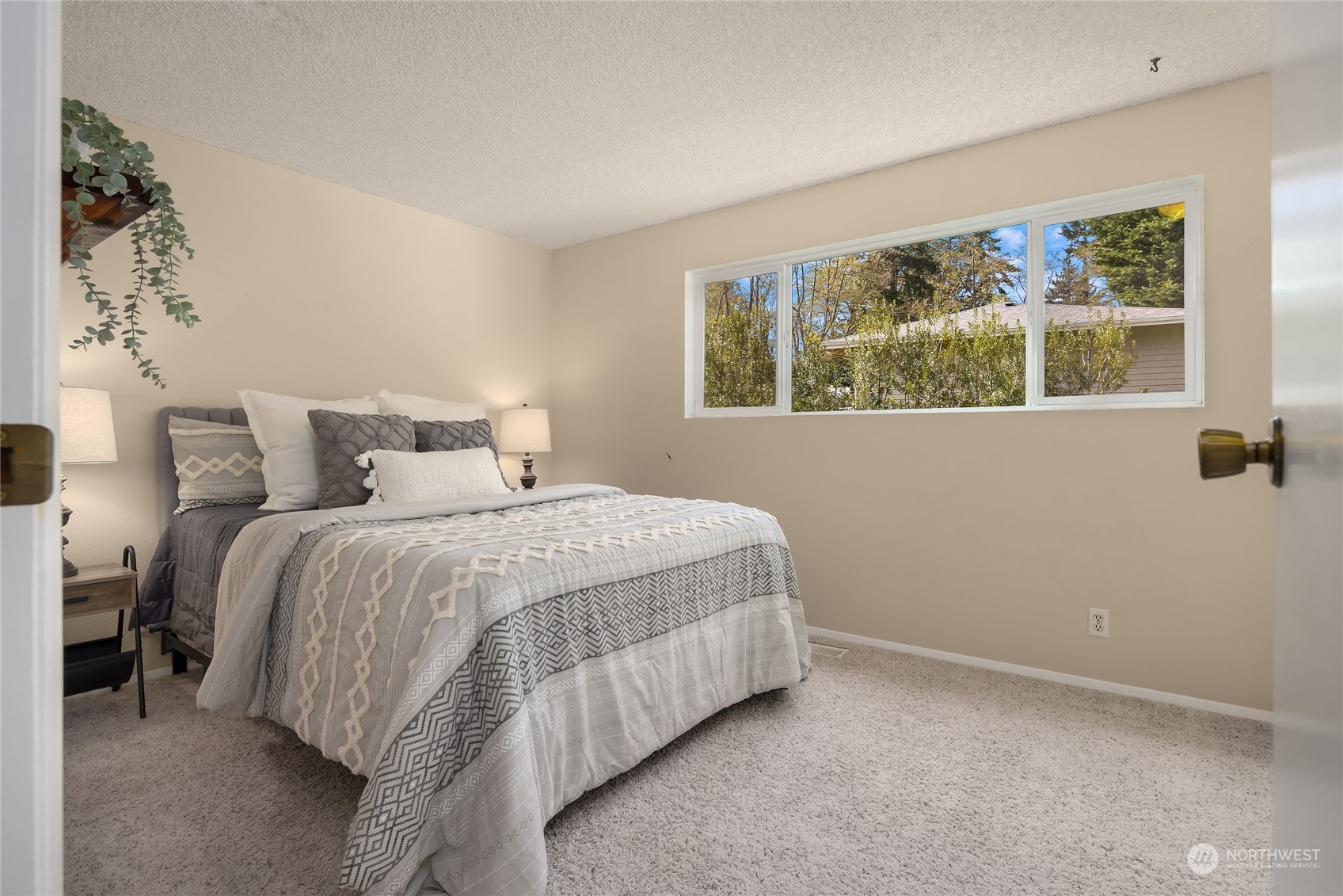 10219 Northeast Roberts Road Bainbridge Island, WA 98110 - Photo 17 of 35 Gallery Image 17