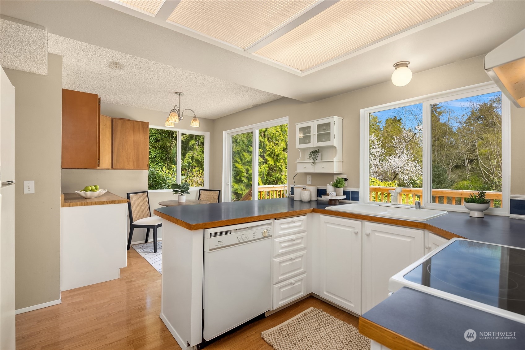 10219 Northeast Roberts Road Bainbridge Island, WA 98110 - Photo 10 of 35 Gallery Image 10