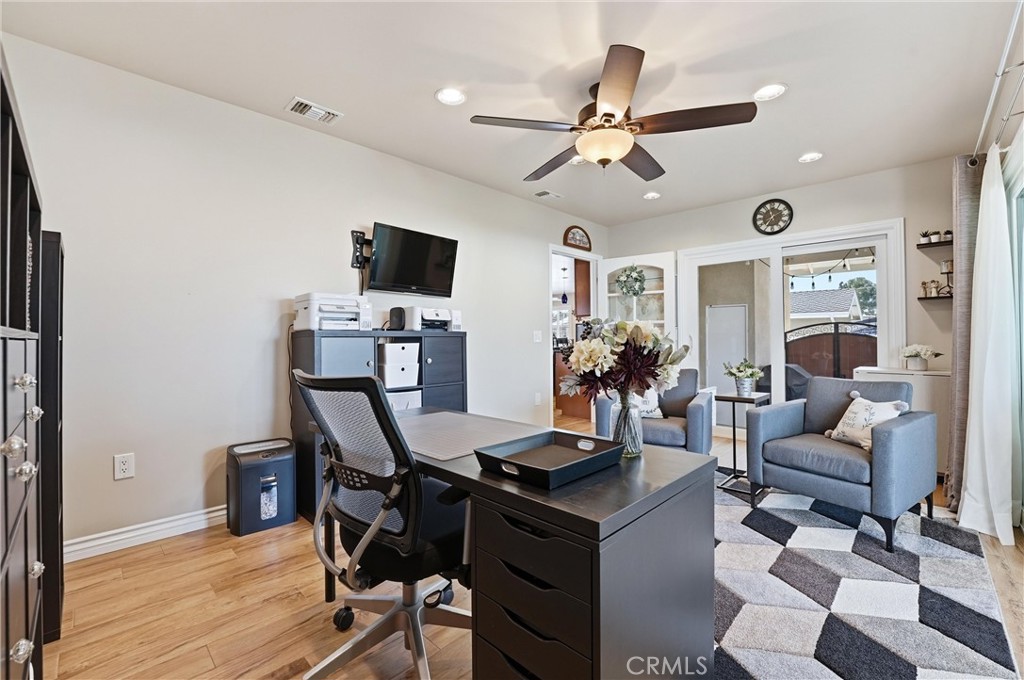 633 Laurel Avenue Brea, CA 92821 - Photo 12 of 61