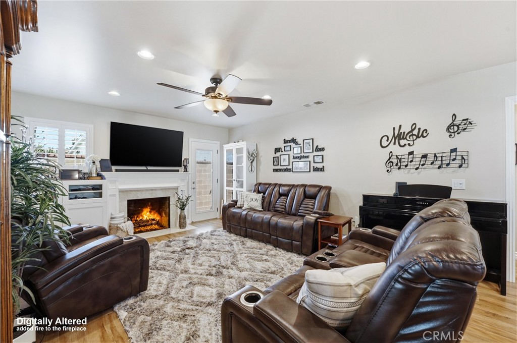 633 Laurel Avenue Brea, CA 92821 - Photo 9 of 61