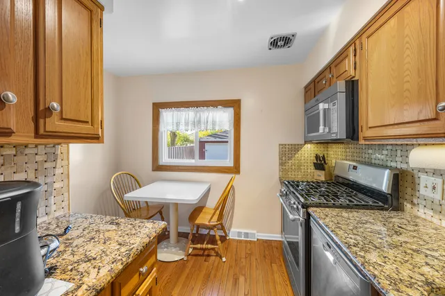 $339,000 | 1624 Boeger Avenue, Westchester, IL 60154