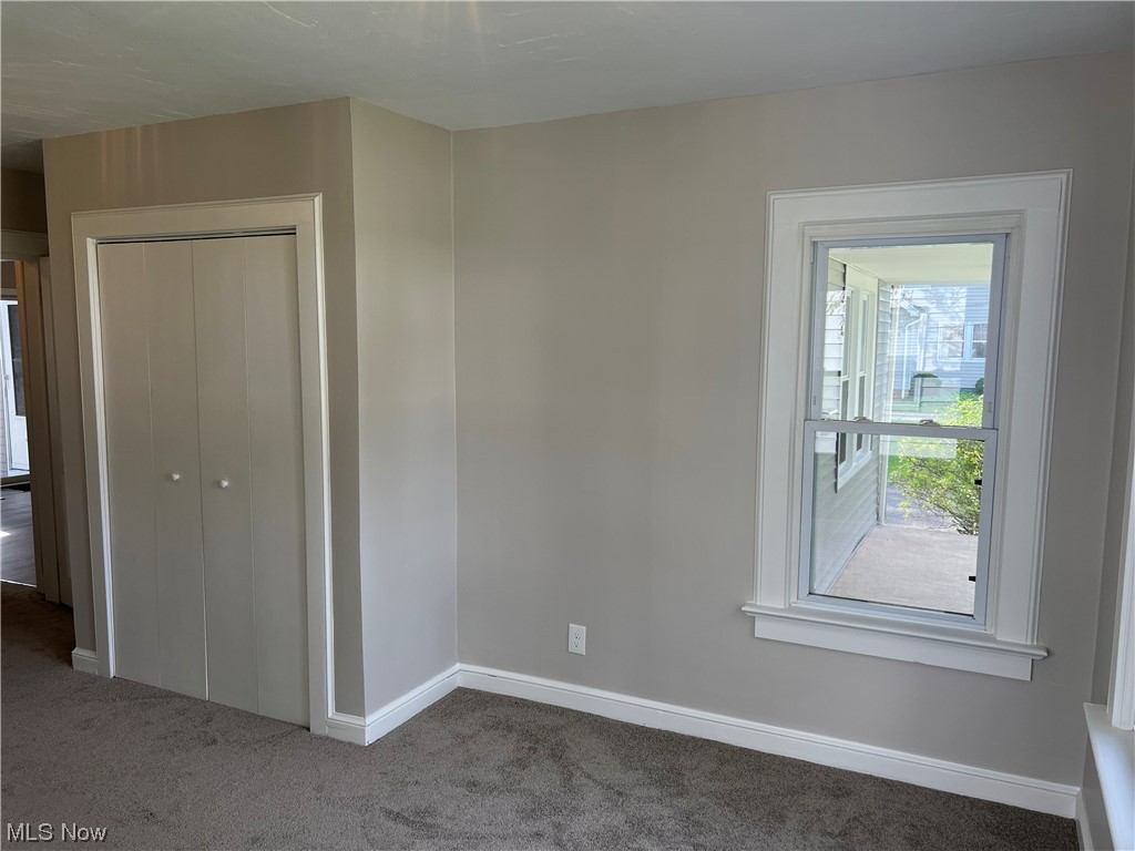 1609 Lyndhurst Road Lyndhurst, OH 44124 - Photo 18 of 34 View of carpeted Master bedroom