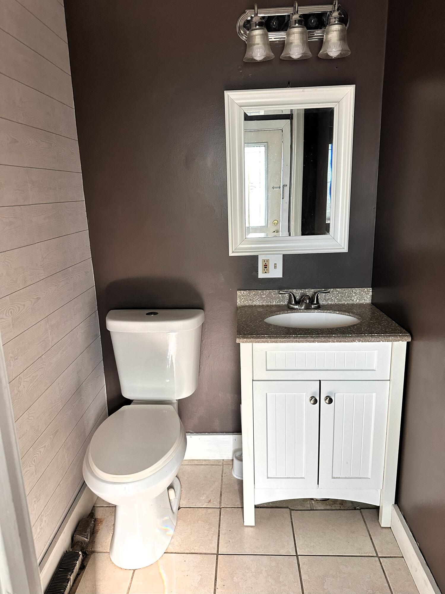 139 Chamberlain Street Brewer, ME 04412 - Photo 18 of 47 IMG_5366