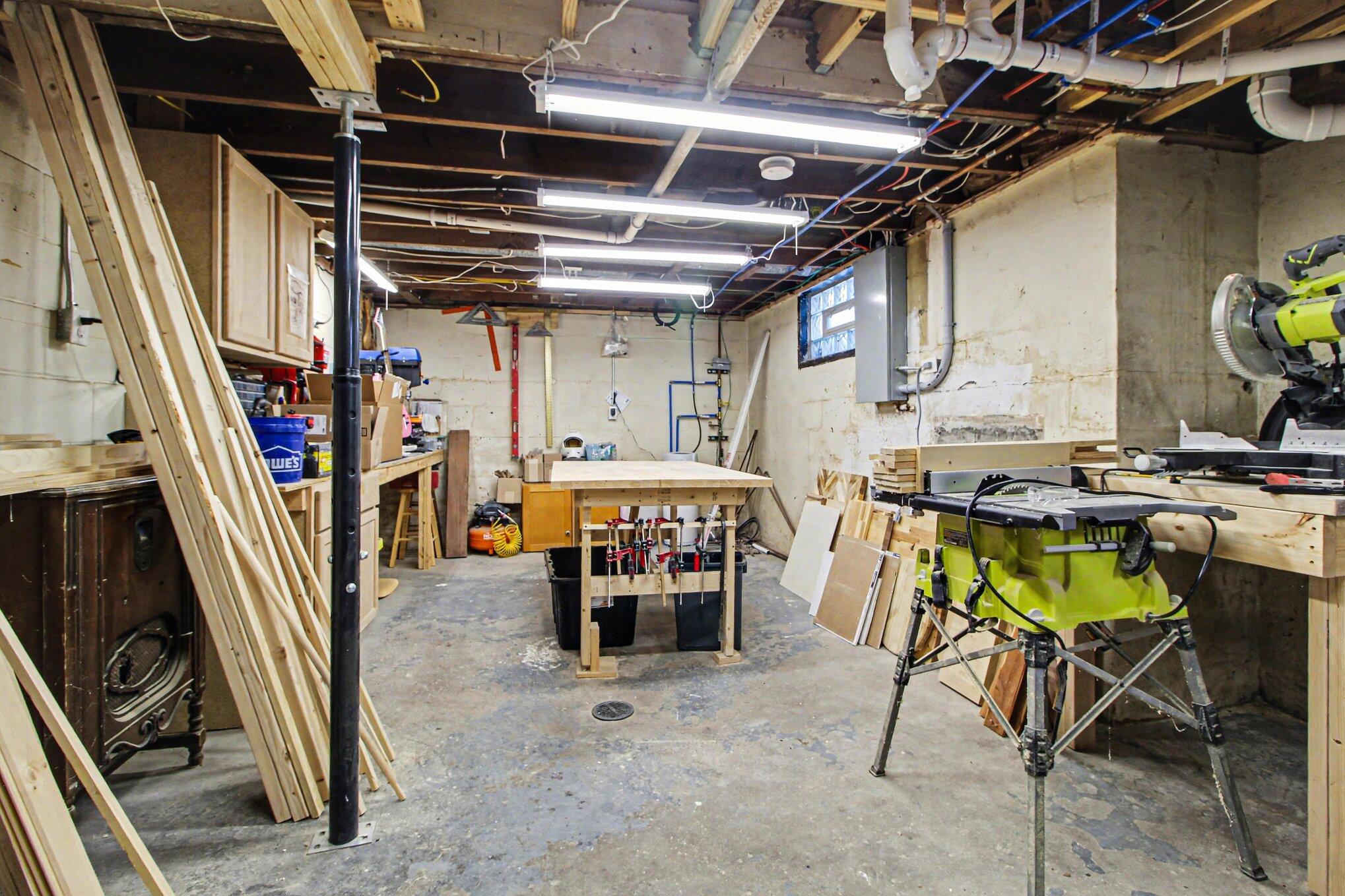 685 South Wagner Road Ann Arbor, MI 48103 - Photo 29 of 44 013_file_5523