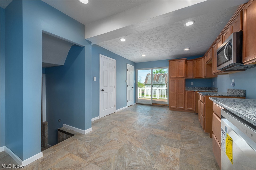 145 State Road Hinckley, OH 44233 - Photo 11 of 48