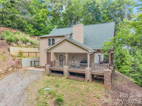 $850,000 | 227 Snug Harbor Circle, Lake Lure, NC 28746