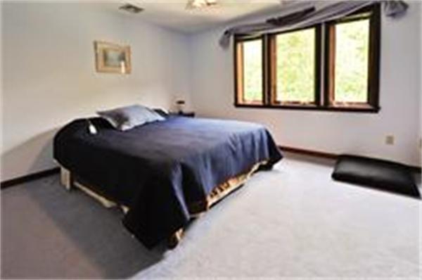 92 Pilgrim Road Holliston, MA 01746 - Photo 15 of 28 Gallery Image 15